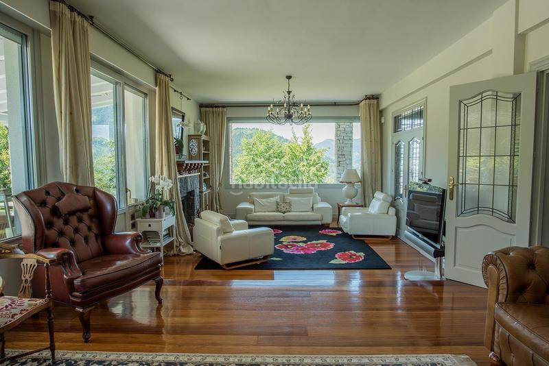 Foto 4da22e0d-6a07-4a68-bd2b-ec8c504c48c0. Xalet amb calefacció aparcament a Zaratamo