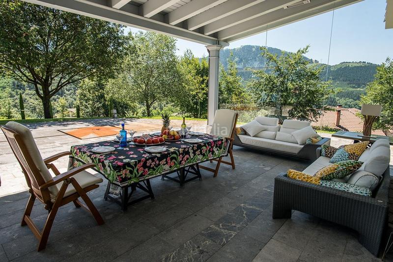 Foto e766ca22-1f88-473d-bb39-982889d698b3. Xalet amb calefacció aparcament a Zaratamo