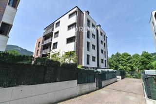 Appartement à Lemoa. Apartamento con ascensor a cota 0 de 1 habitación con garaje y t