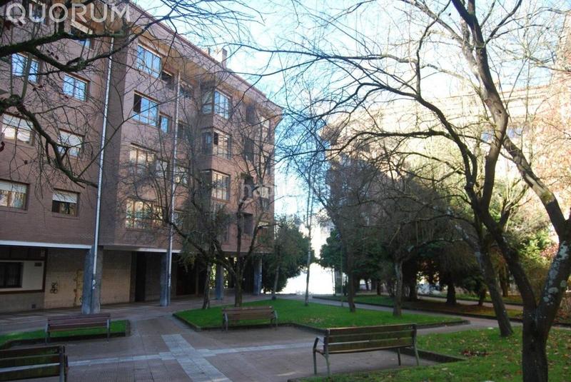 Foto 40fda2b6-d73e-4f82-8c5b-5884c9d0ccc0. Piso luminosa vivienda de 3 habitaciones con garaje y trastero en Galdakao