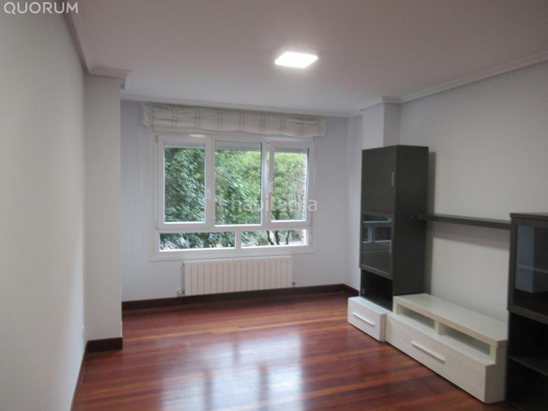 Foto 5383a64e-9c6c-41b0-934a-f89f6170021d. Piso  con ascensor a cota 0 de 3 habitaciones, garaje y trastero en Usansolo