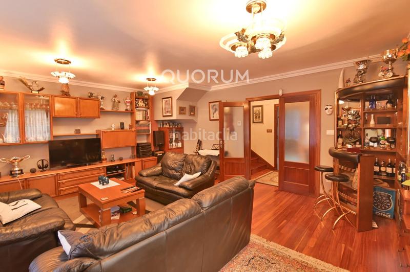 Foto 1e680e88-dd7a-464e-9fca-f8fd09454e65. Casa adosada  de 4 habitaciones con garaje y jardín en el centro en Lemoa