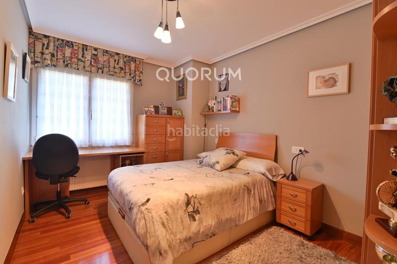 Foto 617e699d-9a77-4129-9a8f-e6fb97c7d487. Casa adosada  de 4 habitaciones con garaje y jardín en el centro en Lemoa