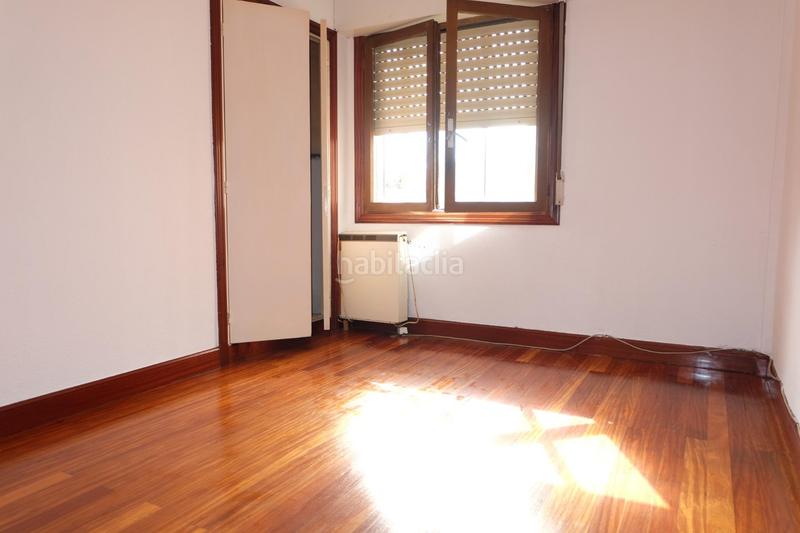 Foto 17e11dbd-e6b2-415c-bb8f-b9cb305cf04c. Piso  con ascensor de 3 habitaciones y balcón cerrado en zuazaurre en Galdakao