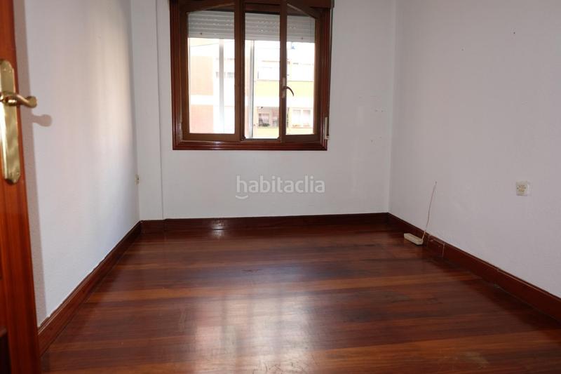 Foto 5c3a0bca-0329-45bf-8a3f-b7123dbce1a0. Piso  con ascensor de 3 habitaciones y balcón cerrado en zuazaurre en Galdakao