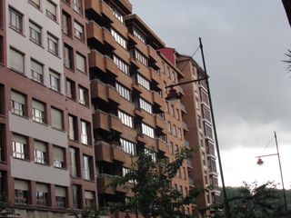 Etagenwohnung in Galdakao. Pisazo soleado con ascensor cota 0 de 4 habitaciones y camarote