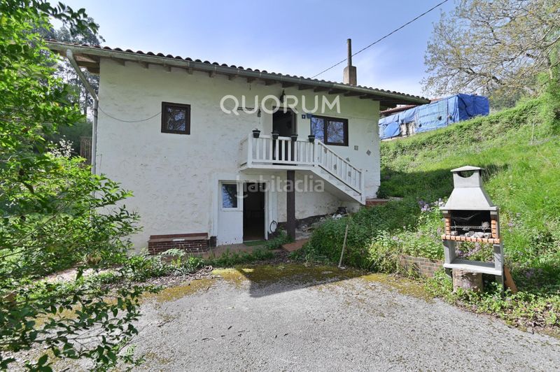 Foto 4f9f07ac-c552-4398-90db-f96c14aa0d80. Casa amb calefacció aparcament a Dima