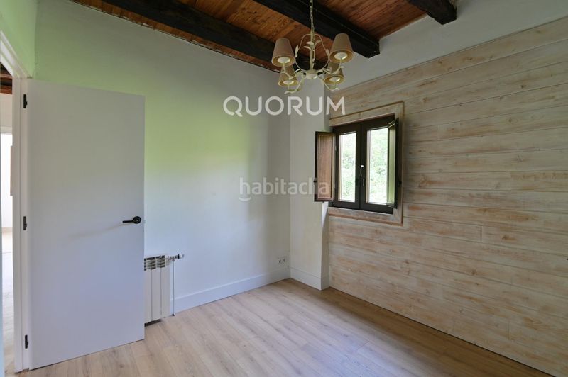 Foto 58cfe9fe-a151-461f-8e38-1dc67261e2a4. Casa amb calefacció aparcament a Dima