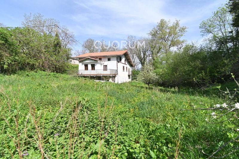 Foto 6b1c3244-0277-4787-8453-03c03617c82e. Casa amb calefacció aparcament a Dima