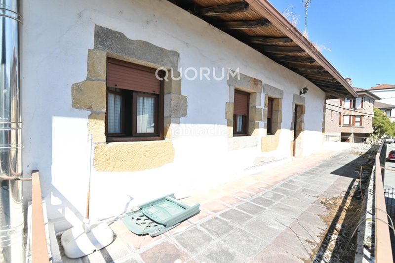 Foto 5d117b36-2652-463c-9bc1-23c07a73b83c. Casa amb calefacció a Larrabetzu
