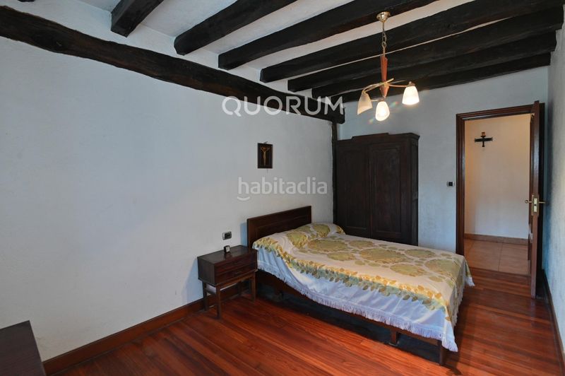 Foto b5b14347-22c7-424b-abbc-43f2fa1522ea. Casa amb calefacció a Larrabetzu