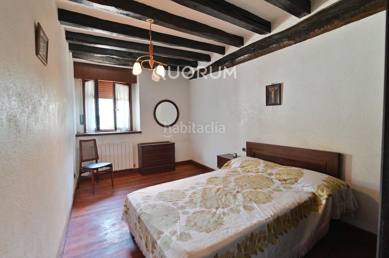 Foto f0dcb266-d805-428f-9653-de7a6d747c1e. Casa amb calefacció a Larrabetzu