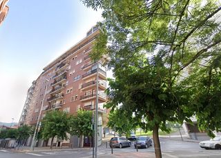 Appartamento in Galdakao. Amplio piso de 3 dormitorios con ascensor y 2 balcones en zona c