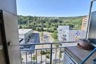 Etagenwohnung in Galdakao. Piso céntrico con ascensor cota 0 de 3 habitaciones con balcón