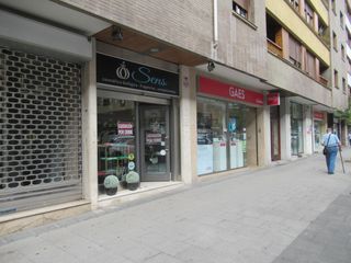 Lloguer Local Comercial a Galdakao. Local comercial totalmente acondicionado en pleno centro de gald