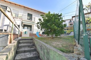 Casa adossada a Galdakao. Adosado de 3 habitaciones y jardín en olabarrieta