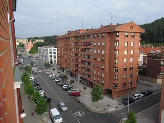 Flat in Galdakao. Piso céntrico con ascensor de 3 habitaciones