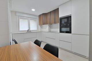 Flat in Galdakao. Vivienda con ascensor de 3 habitaciones y balcón en zuazaurre