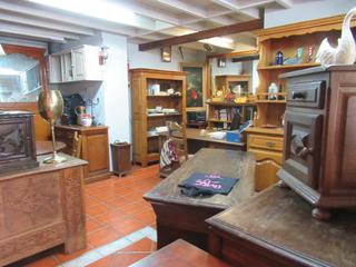 Lloguer Local Comercial a Galdakao. Local acondicionado con 2 escaparates a pie n634