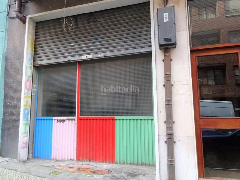 Foto 9209baef-efa8-47dc-8f8b-287c7c73a1c1. Local comercial  próximo al colegio maristas en Bilbao