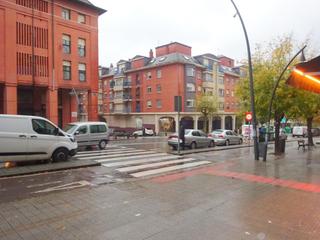 Local Comercial  Avenida julian gaiarre. Local comercial en buena zona