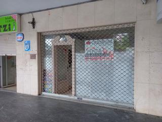 Local commercial à Abanto y Ciérvana / Abanto Zierbena. Local comercial muy céntrico