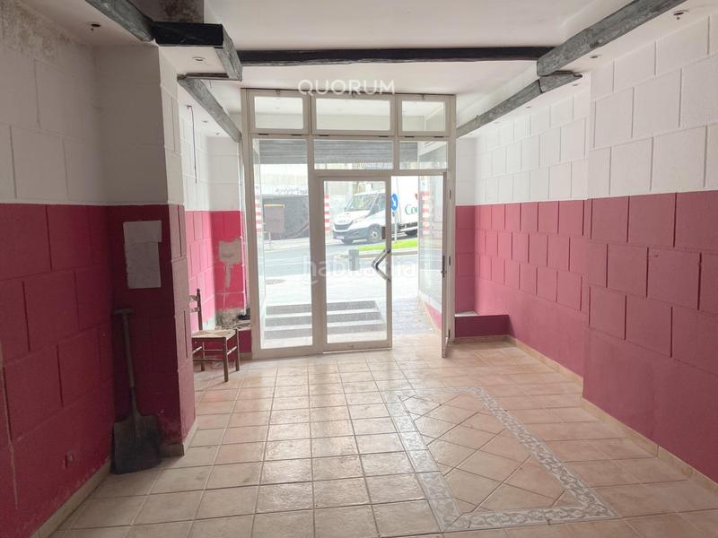 Foto e2ec691c-76aa-4aef-9095-e6da24a0950c. Local comercial  con muchas posibilidades en Bilbao