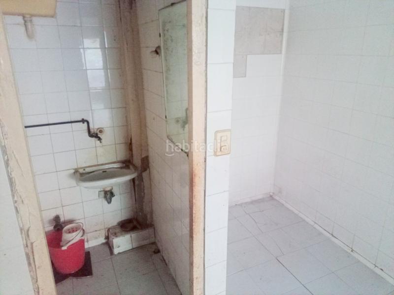 Foto 27f80525-edb3-4fc8-a4f0-5e154645f4c8. Local comercial a Santutxu-Basarrate Bilbao
