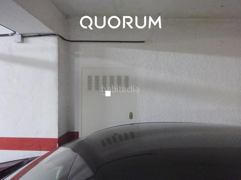 Foto 9bb5ceb2-b730-49f8-b96c-b78dc4d97996. Parking voiture dans Atxuri Bilbao