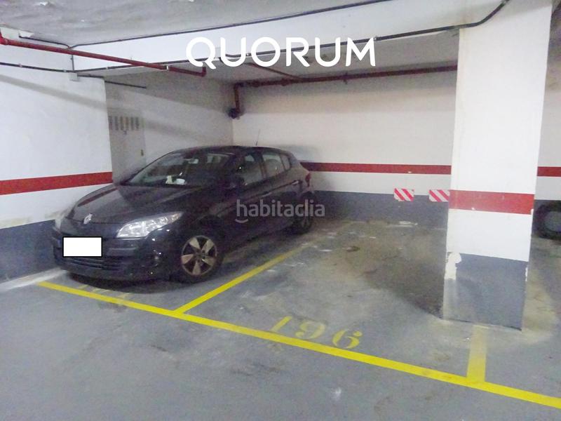 Foto b8dcf058-0fec-4a07-ae34-141b319ffec8. Parking voiture dans Atxuri Bilbao