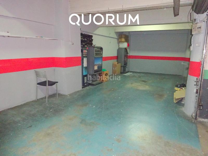 Foto fe615c85-ff5a-4a26-97d6-4fe4b6605f91. Parking voiture dans Bolueta Bilbao