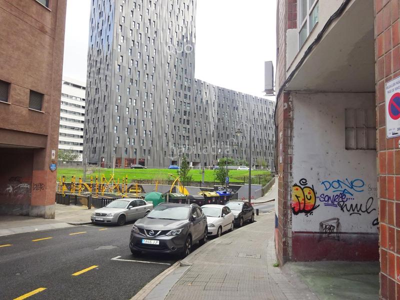 Foto cfbcd329-b3dc-4378-8aed-578046a4623b. Local commercial dans Bolueta Bilbao