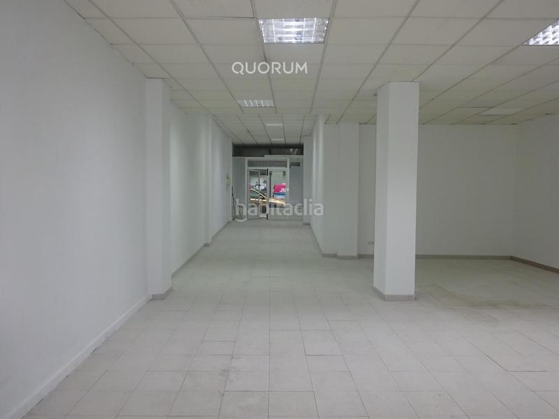 Foto 179f4444-0276-4d8f-8177-b6da53bfe005. Alquiler local comercial amplio local comercial en santutxu en Bilbao