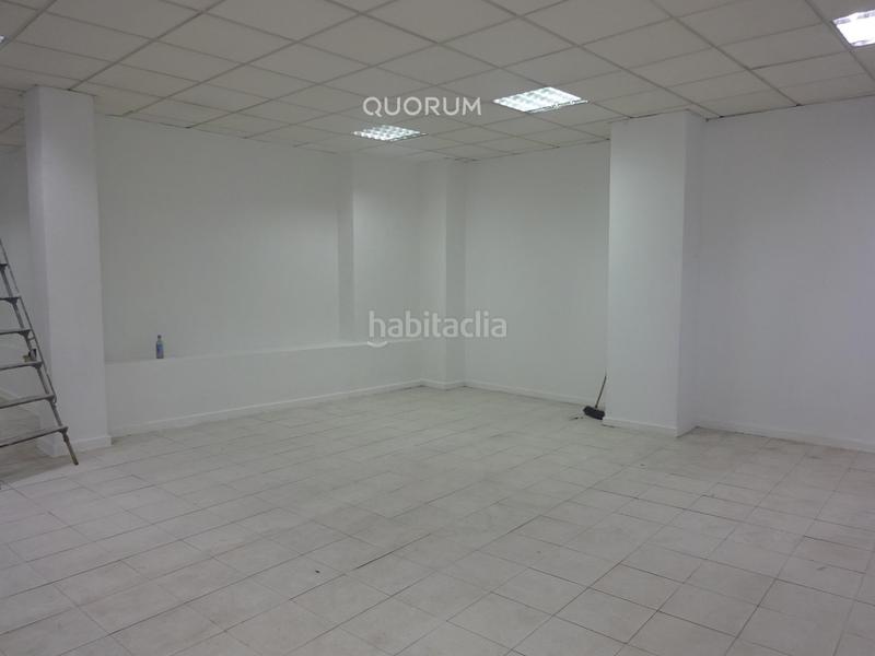 Foto 75e2cf34-39c5-417f-be80-64353229a3ef. Alquiler local comercial amplio local comercial en santutxu en Bilbao