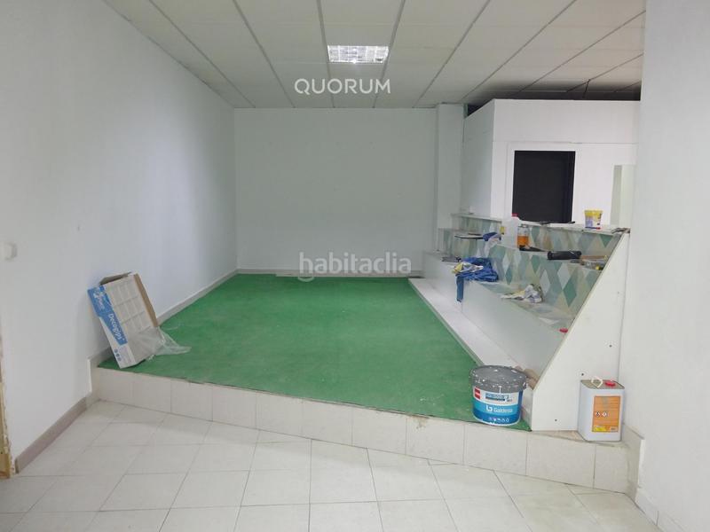 Foto 8f4c7025-7ab4-457e-84ac-5246f96d788b. Alquiler local comercial amplio local comercial en santutxu en Bilbao