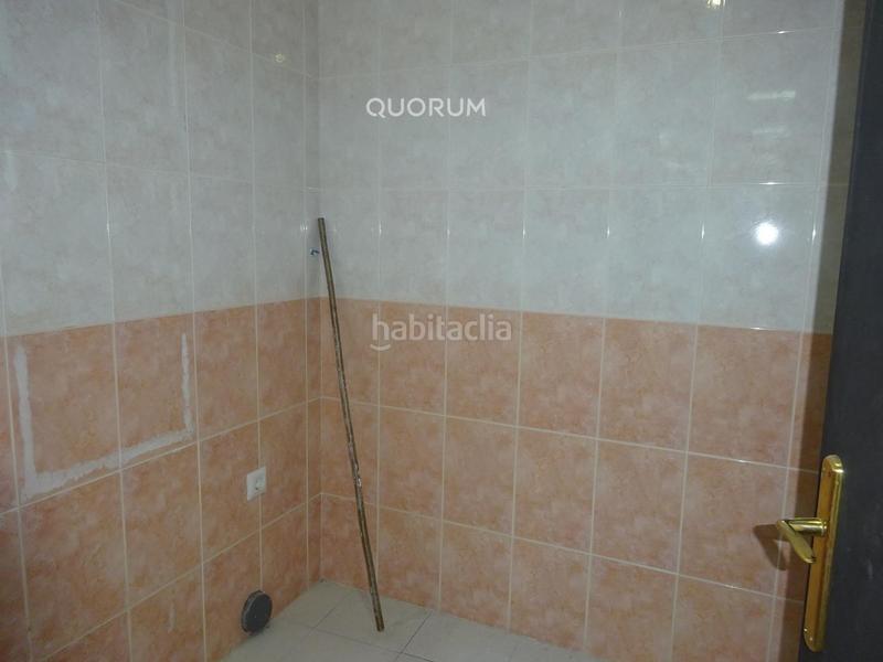 Foto 057c76ff-0cd2-4fe2-85a9-f427c82ae371. Lloguer local comercial a Santutxu-Basarrate Bilbao