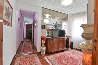 Pis  Calle kalamua. Piso de 4 habitaciones y parcela de garaje
