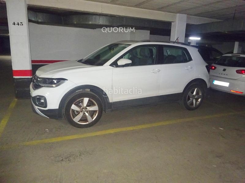 Foto 06467254-8c99-44d2-839b-b527f516e1f5. Aparcament cotxe a Txurdinaga Bilbao