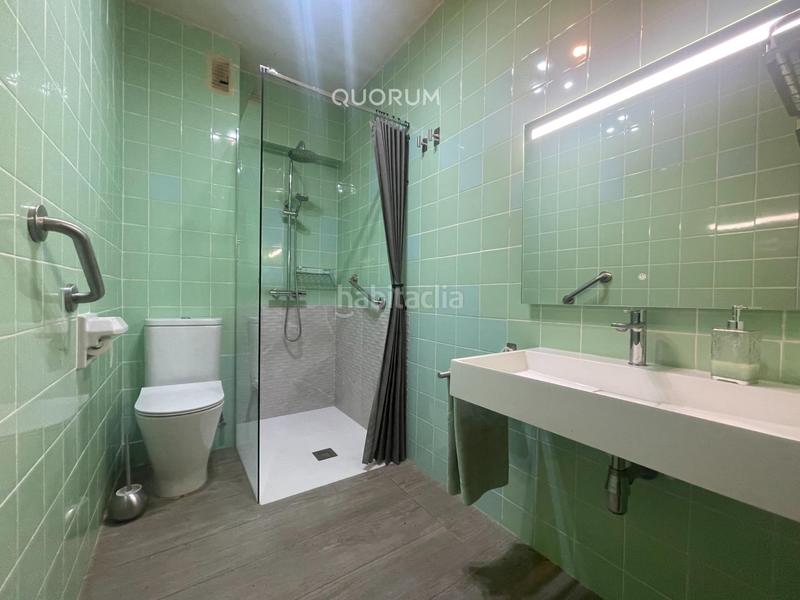 Foto 4c7c7d45-3c70-4c5a-bbf8-608fac2e57ca. Piso  de 4 habitaciones con balcón en santutxu en Bilbao