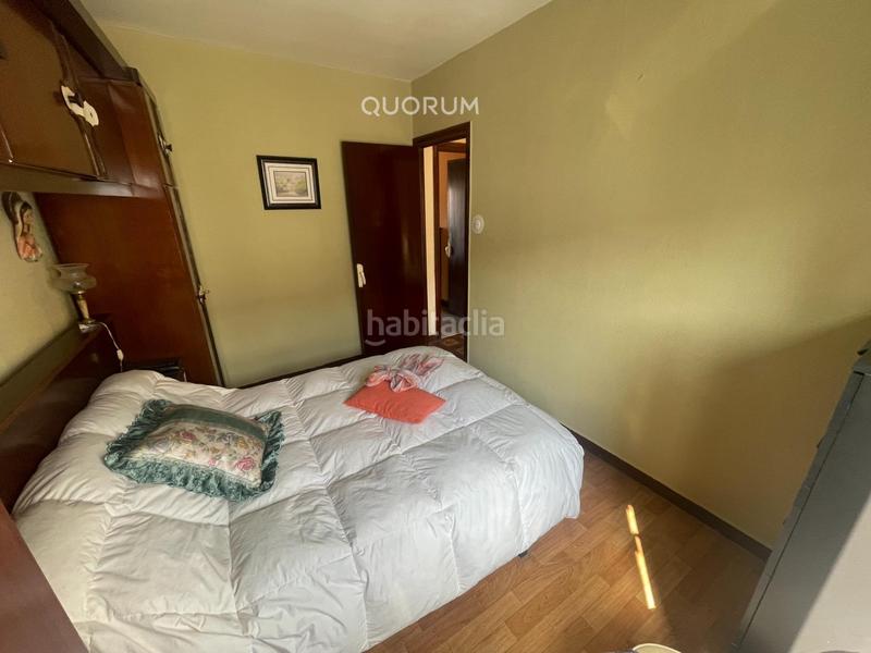 Foto ae17a372-ea16-44a7-8c7b-f3a463656f88. Piso  de 4 habitaciones con balcón en santutxu en Bilbao