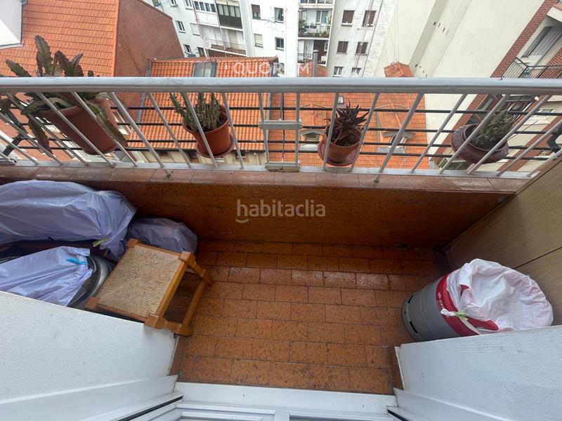 Foto e3e1ba31-8d12-4b7f-a12e-8bc371e73367. Piso  de 4 habitaciones con balcón en santutxu en Bilbao