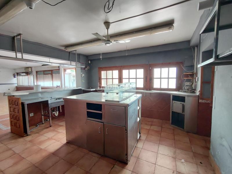Foto 4213ab03-a61f-4e38-a072-da05515a0ac8. Local comercial restaurante en venta con terrenos en Txurdinaga en Bilbao