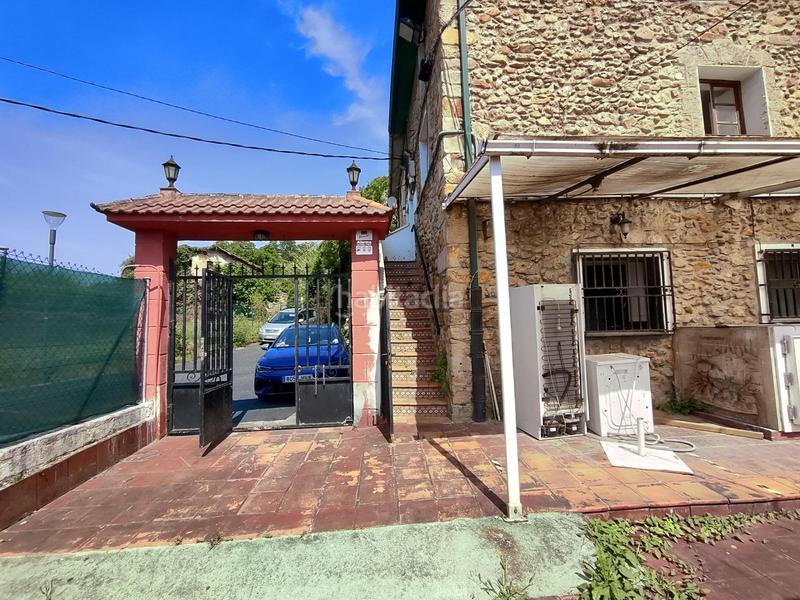 Foto ae6aba6e-d27c-4dfd-b5bf-f17da23760c9. Local comercial restaurante en venta con terrenos en Txurdinaga en Bilbao