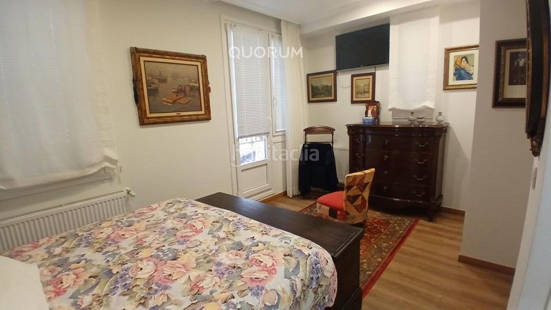 Foto 1974aed8-24b0-4a66-8aff-295bb6622dc9. Pis amb calefacció a Casco Viejo Bilbao