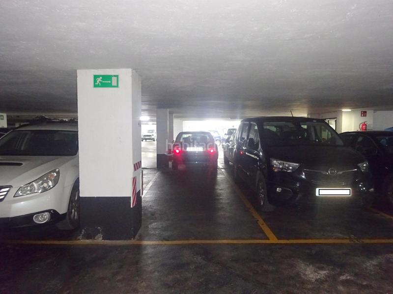 Foto c92d4c1c-779f-46da-93ea-716dad923eb1. Car parking in Solokoetxe Bilbao