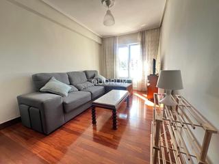 Location Appartement  Calle zumaia. Soleada vivienda de 3 hab en zurbaranbarri
