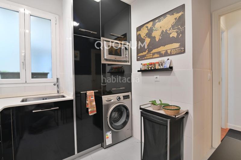 Foto c67795c3-a910-48f4-9729-fc8e44adbd30. Piso coqueta vivienda reformada en el Casco Viejo en Bilbao