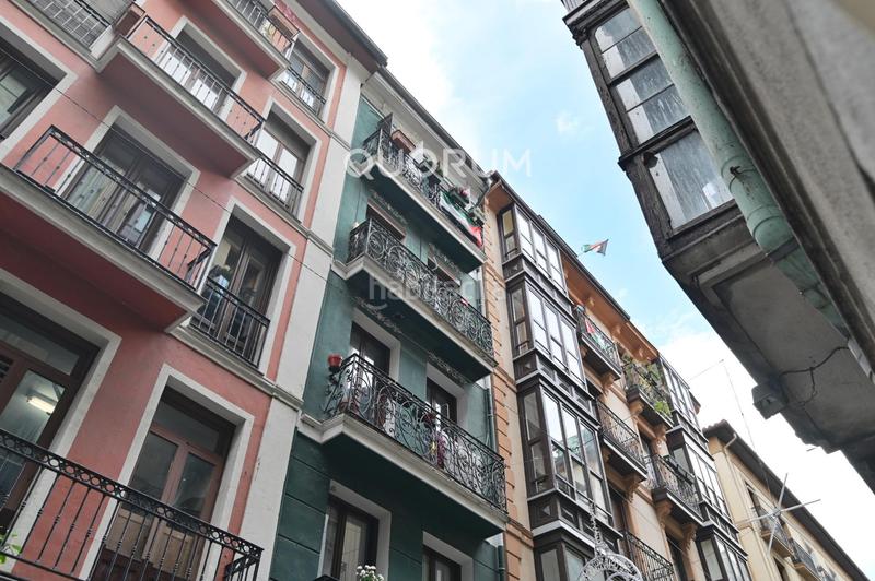 Foto d04eb121-e5b3-4260-8364-4e7497d722a1. Piso coqueta vivienda reformada en el Casco Viejo en Bilbao