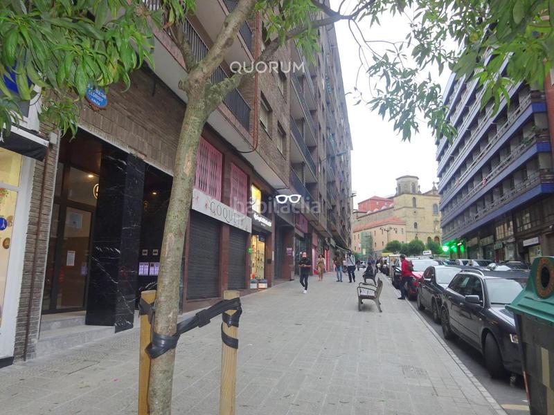 Foto d9e76afd-8511-47e7-b7d9-26fbaefad3d7. Alquiler local comercial  con escaparate en santutxu en Bilbao