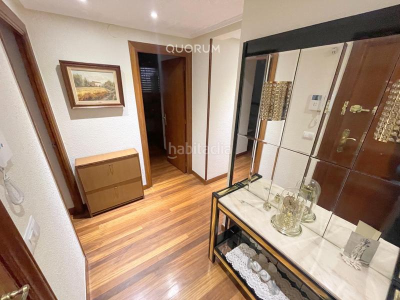 Foto 0119981c-34ee-4ec6-b75f-a5600a559f61. Piso  céntrico de 3 habitaciones 2 baños y vistas en Bilbao